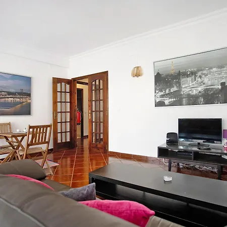 A O - Aires * Peniche