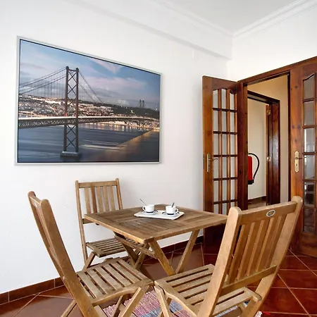 A O - Aires Apartment Peniche